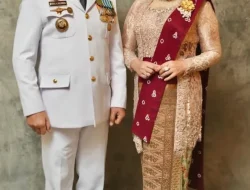 H. Zainal A Paliwang Dan Isteri Mengucapkan