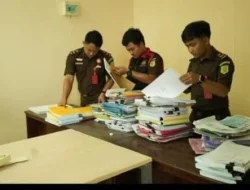 Penyidik Kejaksaan Negeri Malinau Geledah Kantor Pengadaan Barang dan Jasa Setda Malinau