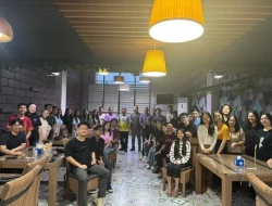 Wagub Ingkong Silahturahmi Bersama Mahasiswa STT Jaffray Asal Kaltara di Makassar