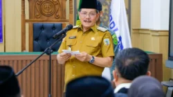 Pengangkatan Advokat Peradi SAI, Wagub Ingatkan Pentingnya Menjaga Integritas